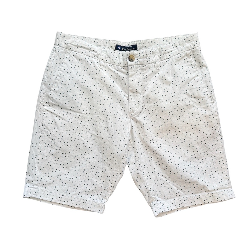 Ben Sherman Men’s White Shorts with Blue Polka Dot pattern
